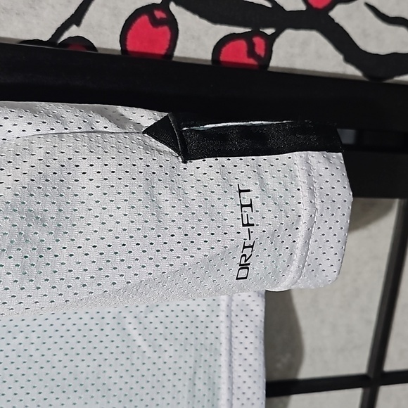 Nike Air Jordan 3 in 1 Statement T-Shirt Tank Combo Size Small NWT - Picture 6 of 9